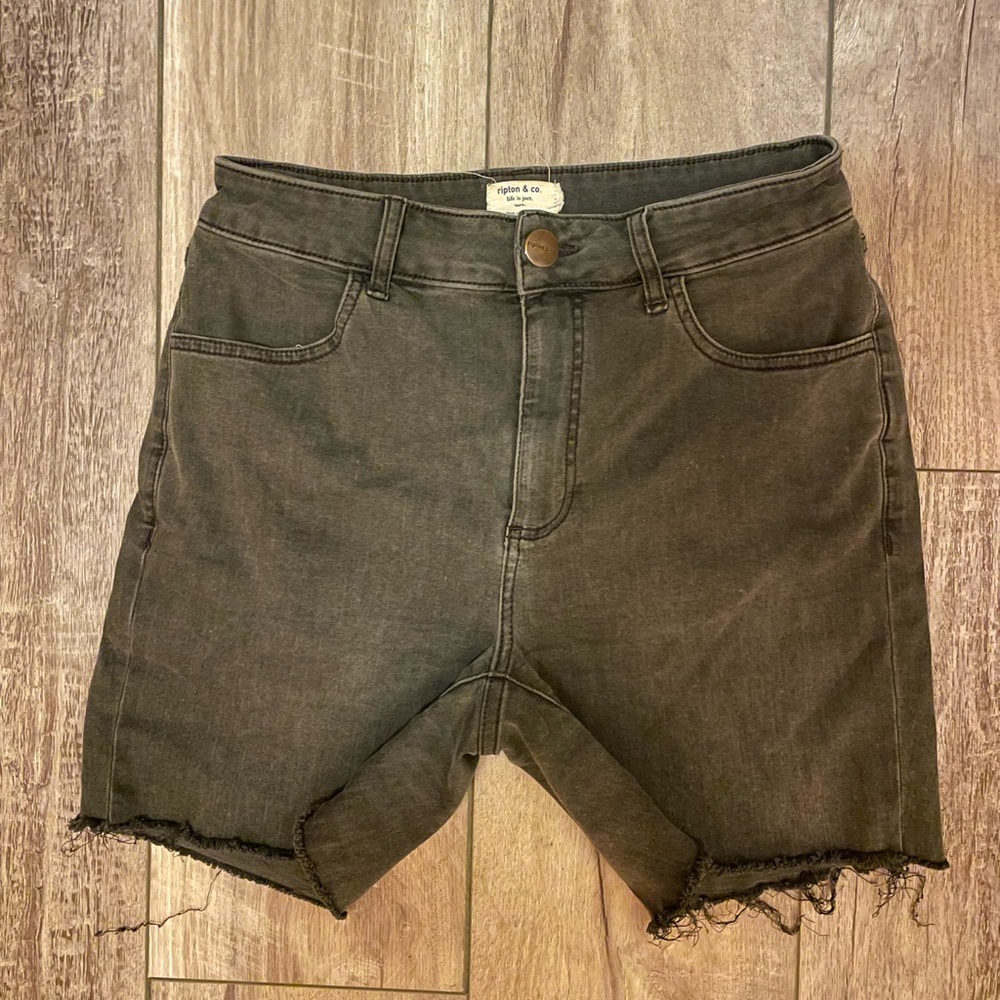 Ripton Shorts